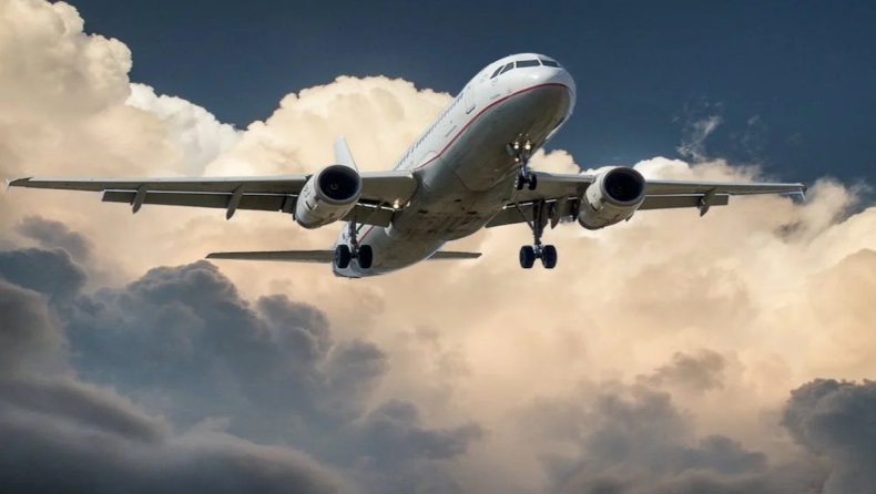 Εκρηκτική αύξηση στις τιμές των αεροπορικών εισιτηρίων: Κέρδη «μαμούθ» για τις αεροπορικές εταιρείες 