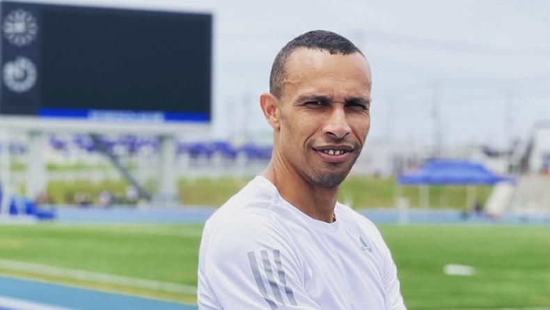 Ο Κώστας Δουβαλίδης