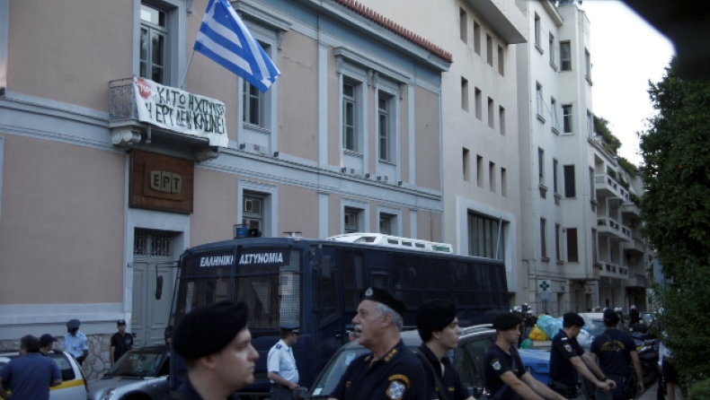 Η μέρα που τα ΜΑΤ εισέβαλαν στον πομπό του Υμηττού για να πέσει «μαύρο» στην ΕΡΤ (vids)