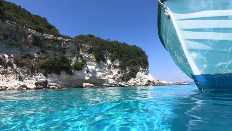 Γι’ αυτό το Ιόνιο είναι το καλύτερο: Οι παραλίες με τα πιο κρυστάλλινα νερά – Οι δημοφιλείς και οι λιγότερο γνωστές