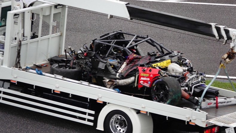 Super GT - Οδηγός βγήκε ζωντανός μετά από ανατριχιαστικό ατύχημα στη Σουζούκα (vid)