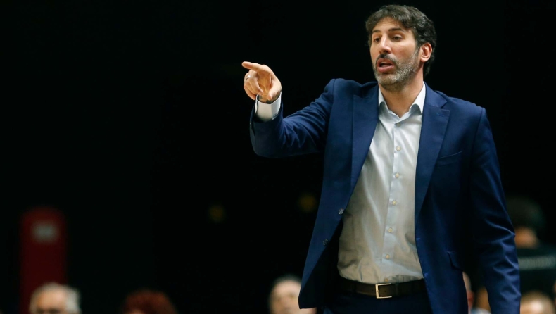 Μούμπρου: «Χάνουμε όλα τα χρόνια που παίζουμε με τον Ολυμπιακό στην έδρα μας»