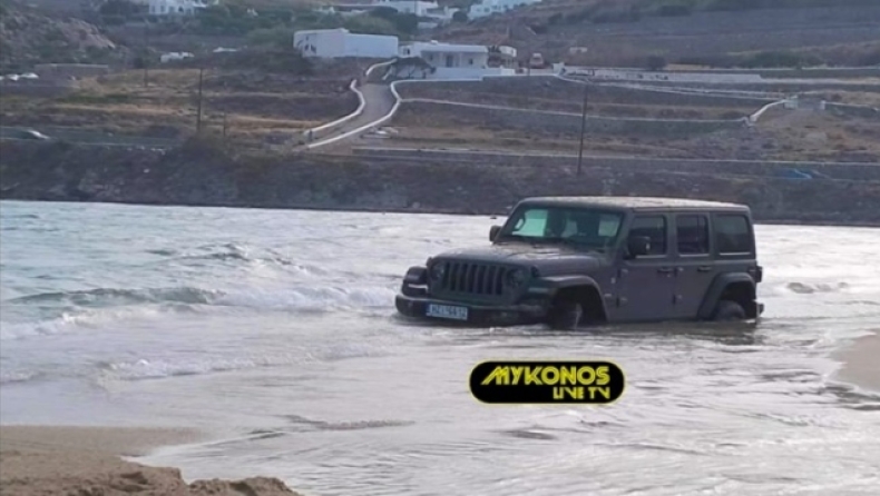 Ζευγάρι στη Μύκονο νοίκιασε πανάκριβο τζιπ, πήγε να το τσεκάρει στη θάλασσα και... κόλλησε (vid)