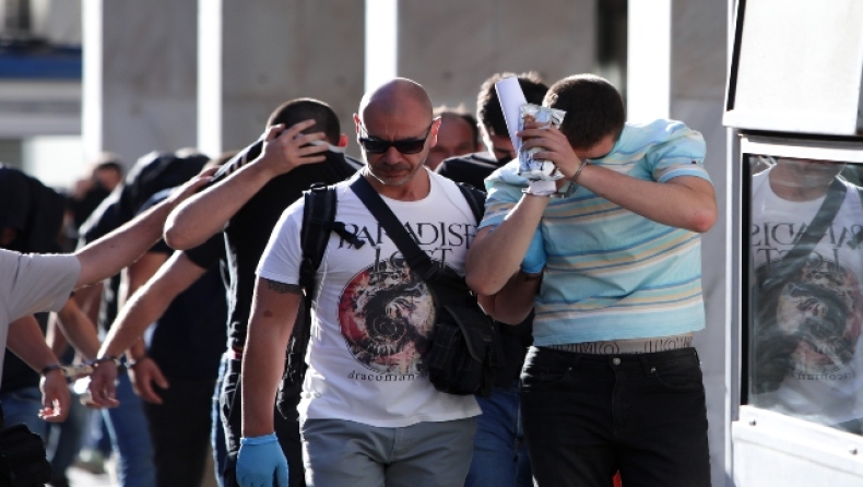 Δολοφονία Μιχάλη Κατσούρη: Κροάτης χούλιγκαν μίλησε με τον πατέρα του και φοβάται για την ζωή του