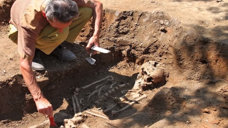 «Παιδί βαμπίρ» του δέκατου έβδομου αιώνα ανακαλύφθηκε σε νεκρόπολη: Ήταν δεμένο με λουκέτο (vid)