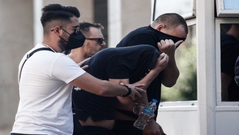 Επεισόδια στη Νέα Φιλαδέλφεια: Έξι από τους προφυλακισμένους Κροάτες χούλιγκαν είχαν συλληφθεί σε επεισόδια στην Αθήνα το 2015 (vid)