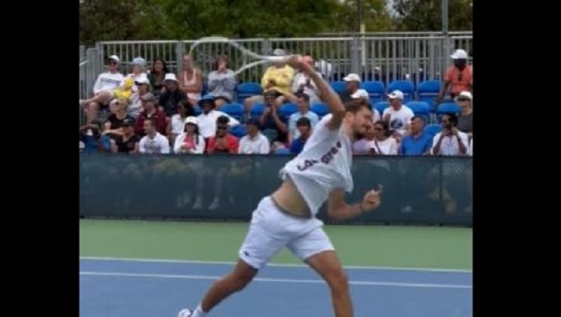 O Μεντβέντεφ πετάει την ρακέτα του