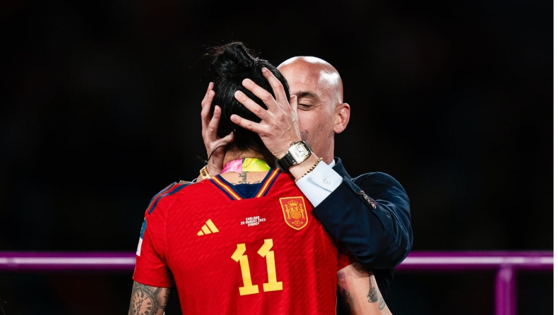 Το ισπανικό ποδόσφαιρο “ευλογεί” τις σεξουαλικές επιθέσεις