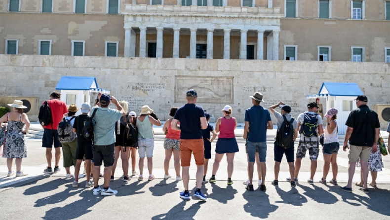 L' Echo: «H ελληνική οικονομία φαίνεται τόσο ανθεκτική όσο η Λερναία Ύδρα»