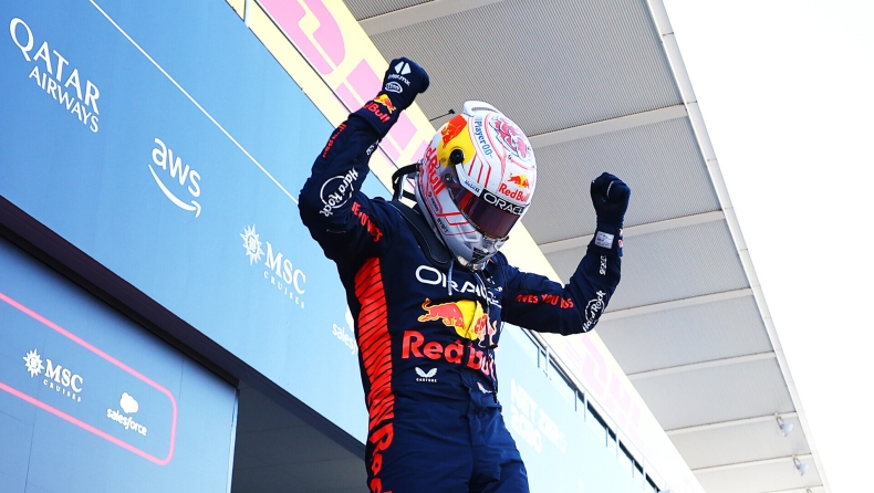 F1 - Φερστάπεν: «Περήφανος για όλους στην ομάδα, διανύουμε απίστευτη χρονιά»