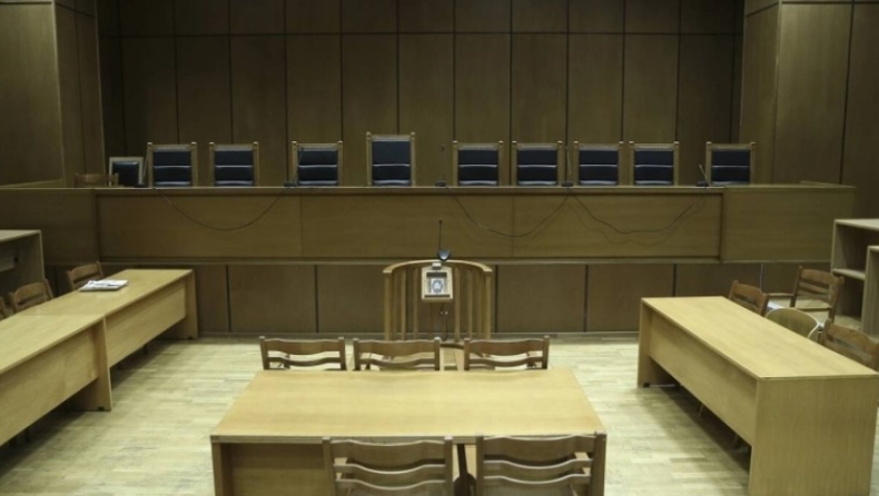 Στο εδώλιο υποψήφια δημοτική σύμβουλος στην Πάτρα: Κατηγορείται για ενδοοικογενειακή βία