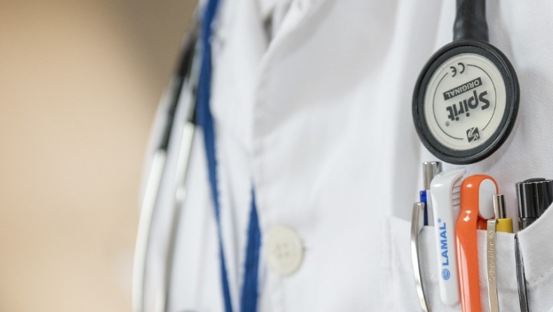  Καταδίκη για δύο γιατρούς του ΕΟΠΥΥ: Έγραφαν συνταγές ακόμα και σε πεθαμένους (vid)