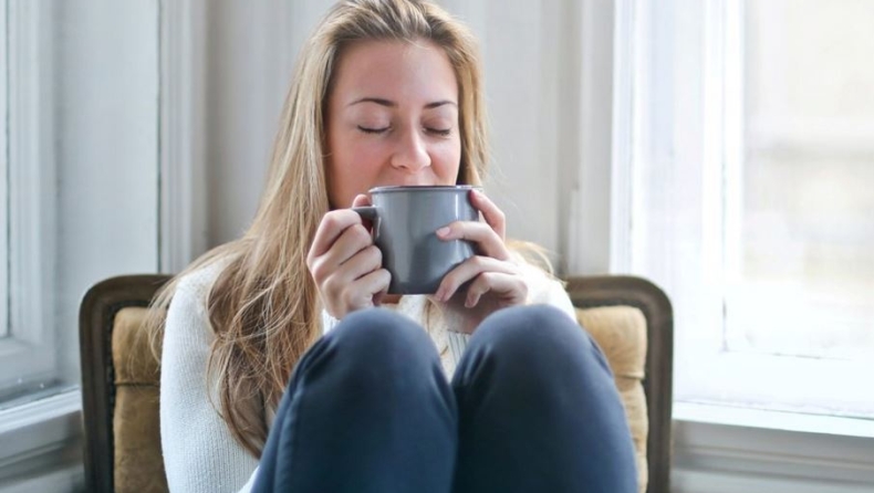 Τσάι με σαφράν: Τα 7 εντυπωσιακά οφέλη για την υγεία και την ευεξία