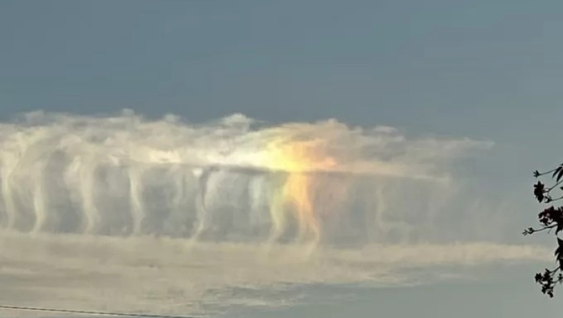 «Fire rainbow»: Το αλλιώτικο ουράνιο τόξο που εμφανίστηκε στον ουρανό της Κύπρου 