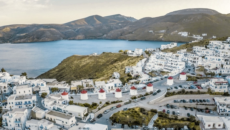 Αστυπάλαια: Πόσα ηλεκτρικά οχήματα κυκλοφορούν στην «Πεταλούδα του Αιγαίου»