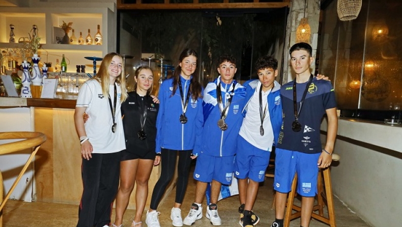 H ομάδα ιστιοπλοϊας στα οπτιμιστ