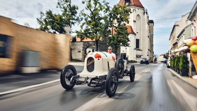Θρυλικό αυτοκίνητο του 1920 βγαίνει ξανά στους δρόμους (vid)