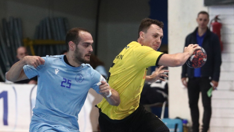 Φάση από το ΑΕΚ - Πανελλήνιος με τον Γιόνσον