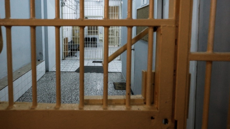 Τραγωδία στην Ηλεία: 25χρονη αυτοκτόνησε στα κρατητήρια της Διεύθυνσης Αστυνομίας