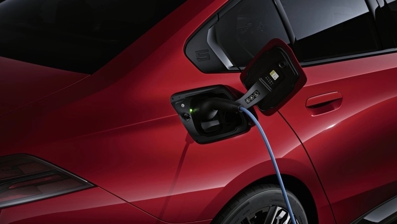 Ηλεκτρικά αυτοκίνητα: Γιατί τελειώνουν τα χρήματα της επιδότησης