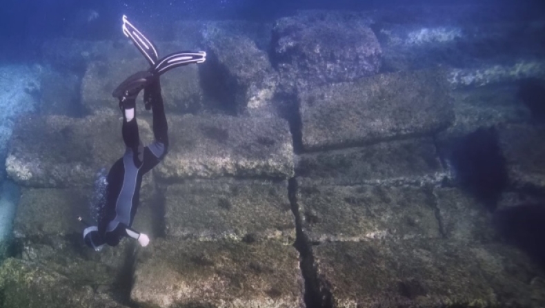 Η υποβρύχια «πυραμίδα» που παραμένει το μεγαλύτερο μυστήριο στον κόσμο (vid)