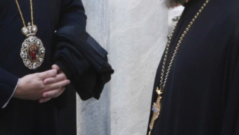 Ιερά Σύνοδος για τεκνοθεσία: «Τα παιδιά δεν είναι ούτε κατοικίδια, ούτε αξεσουάρ για όποιον θέλει να νιώσει κηδεμόνας»