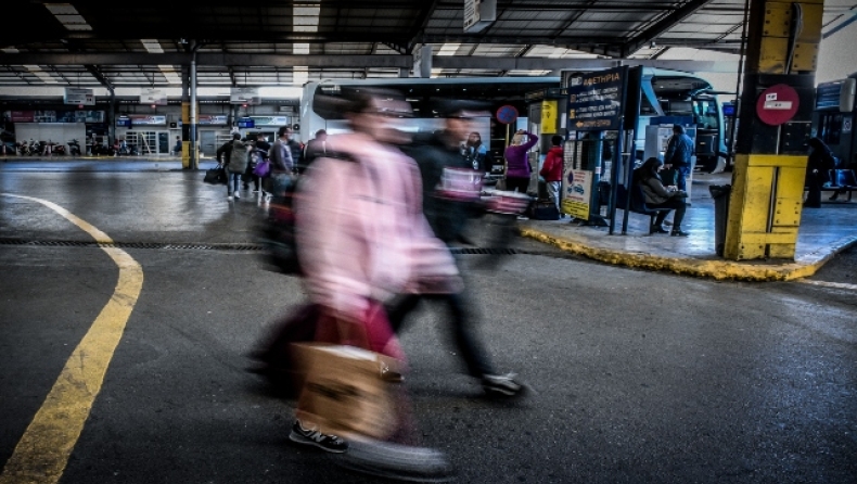 Φωτιά σε λεωφορείο του ΚΤΕΛ που ταξίδευε για Θεσσαλονίκη: Καρδιοχτύπησαν οι επιβάτες