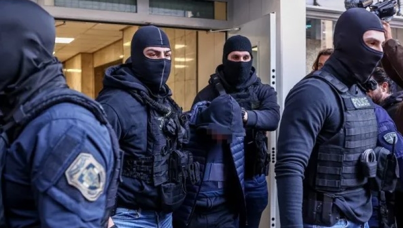 Κατσαφάδος: «Σύντομα νέες συλλήψεις για τα επεισόδια στο κλειστό στο Ρέντη» (vid)