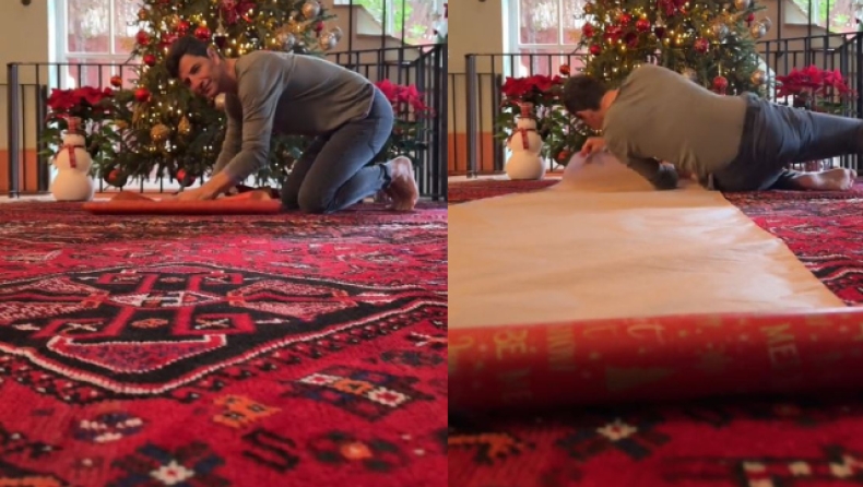 Ο Σάκης Ρουβάς τυλίχτηκε δώρο για την Κάτια Ζυγούλη και έριξε το TikTok (vid)