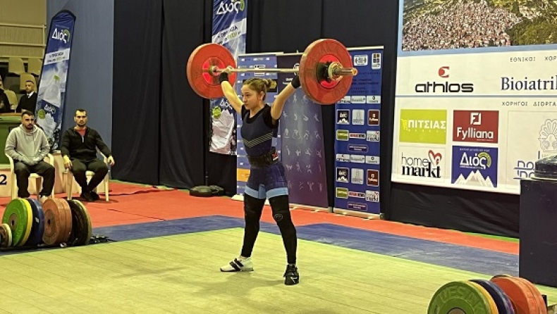 Ρεκόρ Ευρώπης στην άρση βαρών από τη 15χρονη Μαρία Στρατουδάκη 