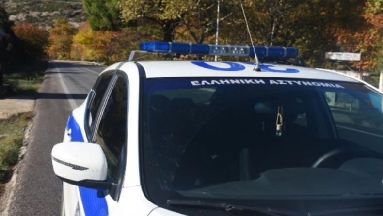 Η πρώτη κλήση του 2024 στην ΕΛ.ΑΣ: Ηλικιωμένη είπε πως την πυροβολούν και ήταν πυροτεχνήματα (vid)