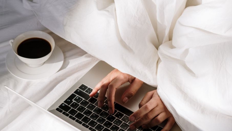 4 πρωινά λάθη που μπορούν να προκαλέσουν διαταραχές ύπνου