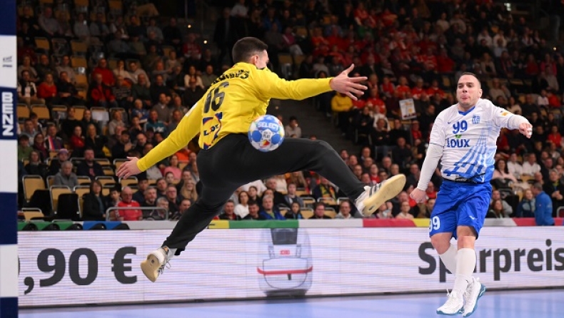 O Κεδέρης σουταρει στο Ελλάδα - Πορτογαλία