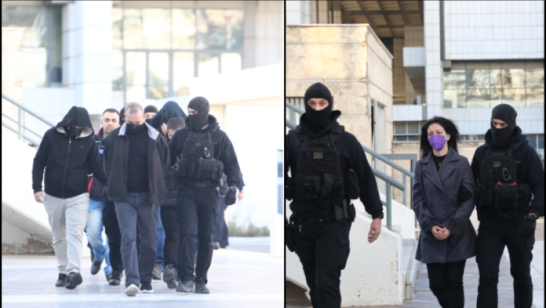 Ένταση στη δίκη για τον βιασμό της 12χρονης στον Κολωνό: Η μητέρα της όρμησε στον Μίχο