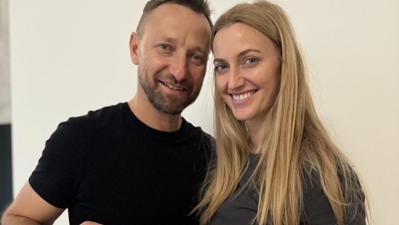 ανακοίνωσε την εγκυμοσύνη της 