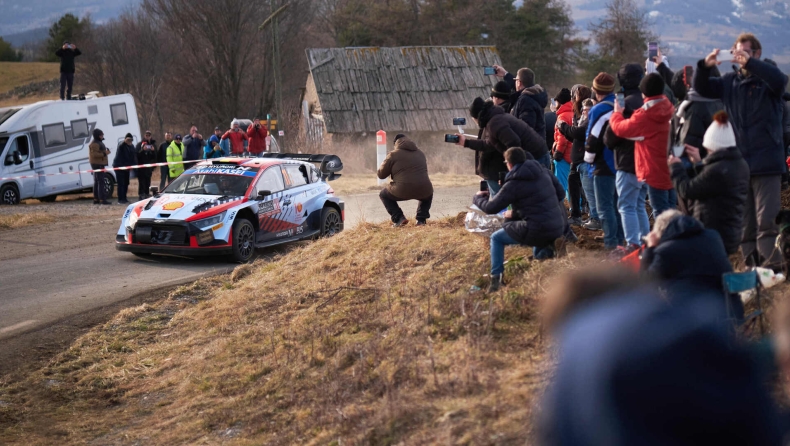 WRC: Τα πάνω-κάτω έφερε ο Νεβίλ το πρωί του Σαββάτου στο Μόντε Κάρλο (vid)