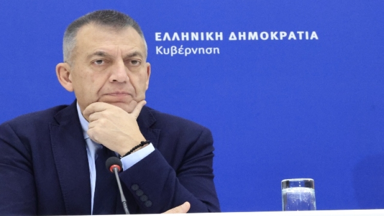 Βρούτσης για τις ποινές: «Η ρίψη κροτίδας τιμωρείται με εξάμηνη φυλάκιση» 