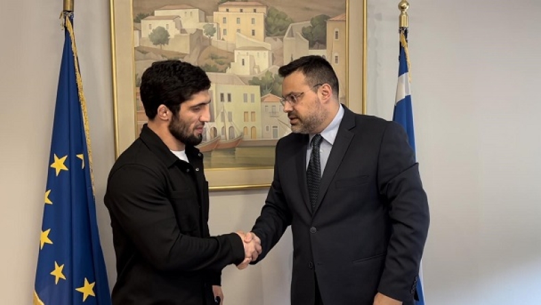 Ορκίστηκε Έλληνας ο Νταουρέν Κουρουγκλίεφ