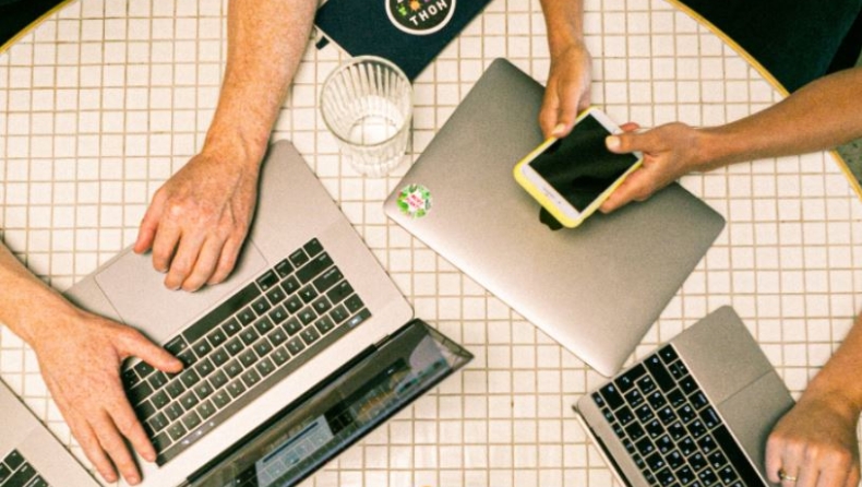 Η Νο1 συνήθεια στη δουλειά που απειλεί την υγεία: Αυξάνει κατά 16% τον κίνδυνο πρόωρου θανάτου