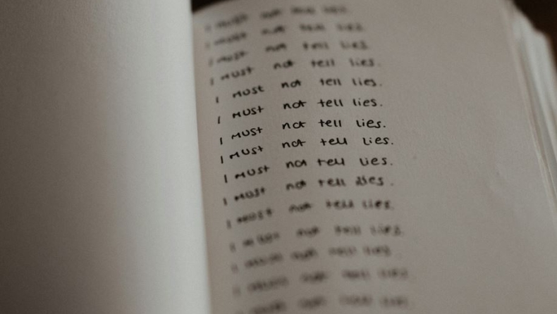 Τέσσερα σημάδια που προδίδουν έναν παθολογικό ψεύτη