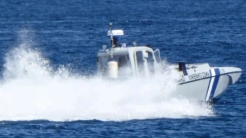 Συναγερμός στα Σφακιά για δύο αγνοούμενους που βγήκαν στα ανοιχτά: Παρασύρθηκαν με το κανό τους και ειδοποίησαν το Λιμενικό