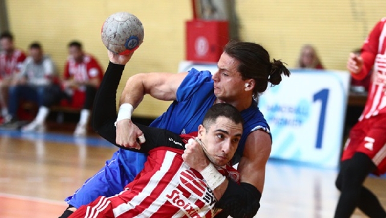 Ο Ολυμπιακός ξεπέρασε και τον Ιωνικό Ν. Φ. για τη 15η νίκη στη Handball Premier