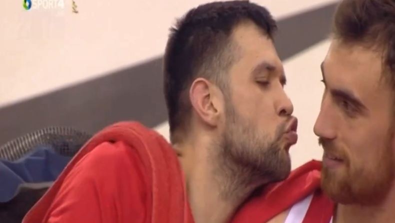 Ολυμπιακός: Φοβερό βίντεο της ΚΑΕ για το... love story Παπανικολάου-Μιλουτίνοφ (vid)