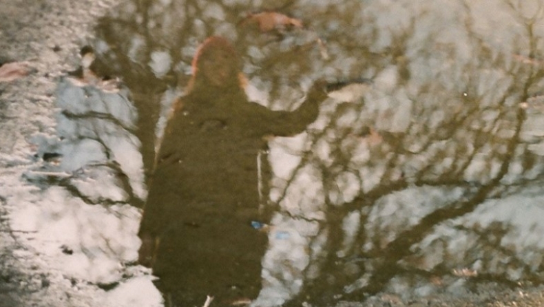 4 σημάδια που δείχνουν πως υποφέρεις από μοναξιά