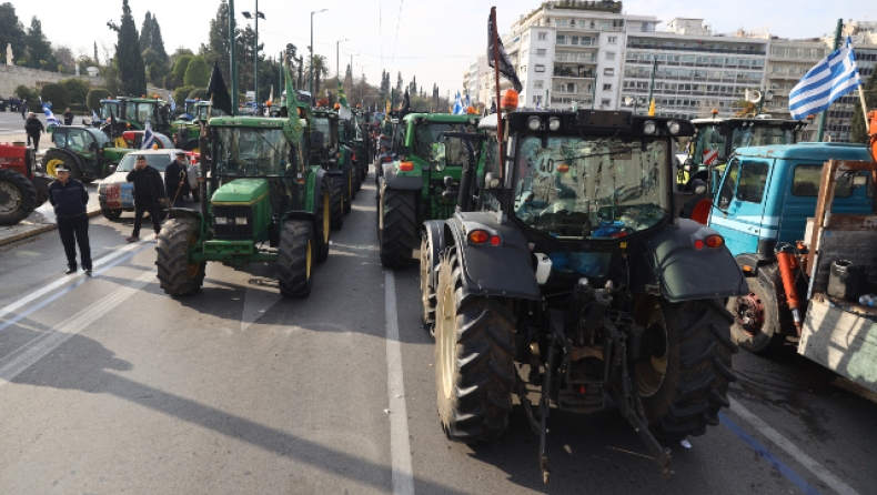 Οι αγρότες αποχώρησαν με Μάικλ Τζάκσον από το Σύνταγμα (vid)