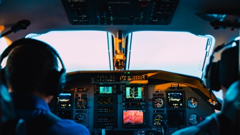 Έρευνα για «ακυβέρνητο» αεροπλάνο: Πήρε ο ύπνος και τους δύο πιλότους