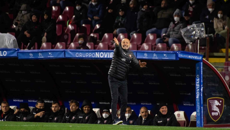 Σαλερνιτάνα: Ο Κολαντουόνο νέος προπονητής των Μανωλά-Πασαλίδη