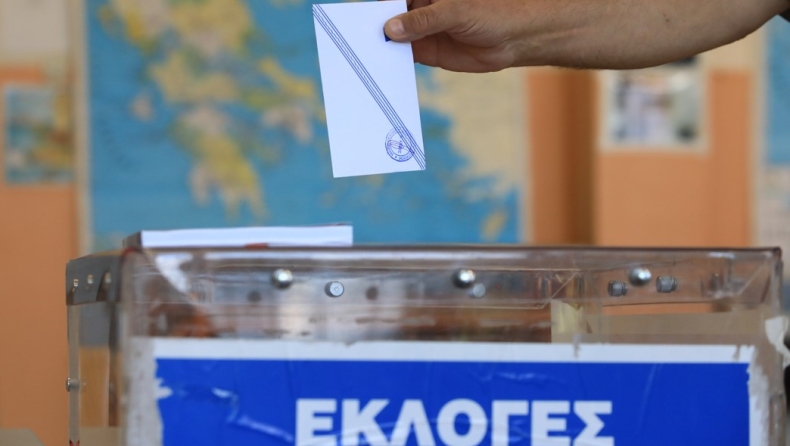 Δημοσκόπηση Alco: Το 77% των πιστεύει ότι γίνεται προσπάθεια συγκάλυψης για τα Τέμπη και πως υπάρχουν πολιτικές ευθύνες