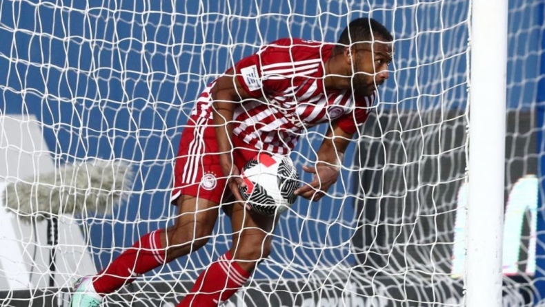 Ελ Καμπί: «Όλοι οι Ελληνες είναι περήφανοι για τον Ολυμπιακό»