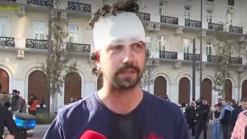 Ο φοιτητής που τραυματίστηκε στο Σύνταγμα είπε στον «αέρα» του Mega: «Μην το "κόψετε", τραυματίστηκα με γκλοπ αστυνομίας» (vid)
